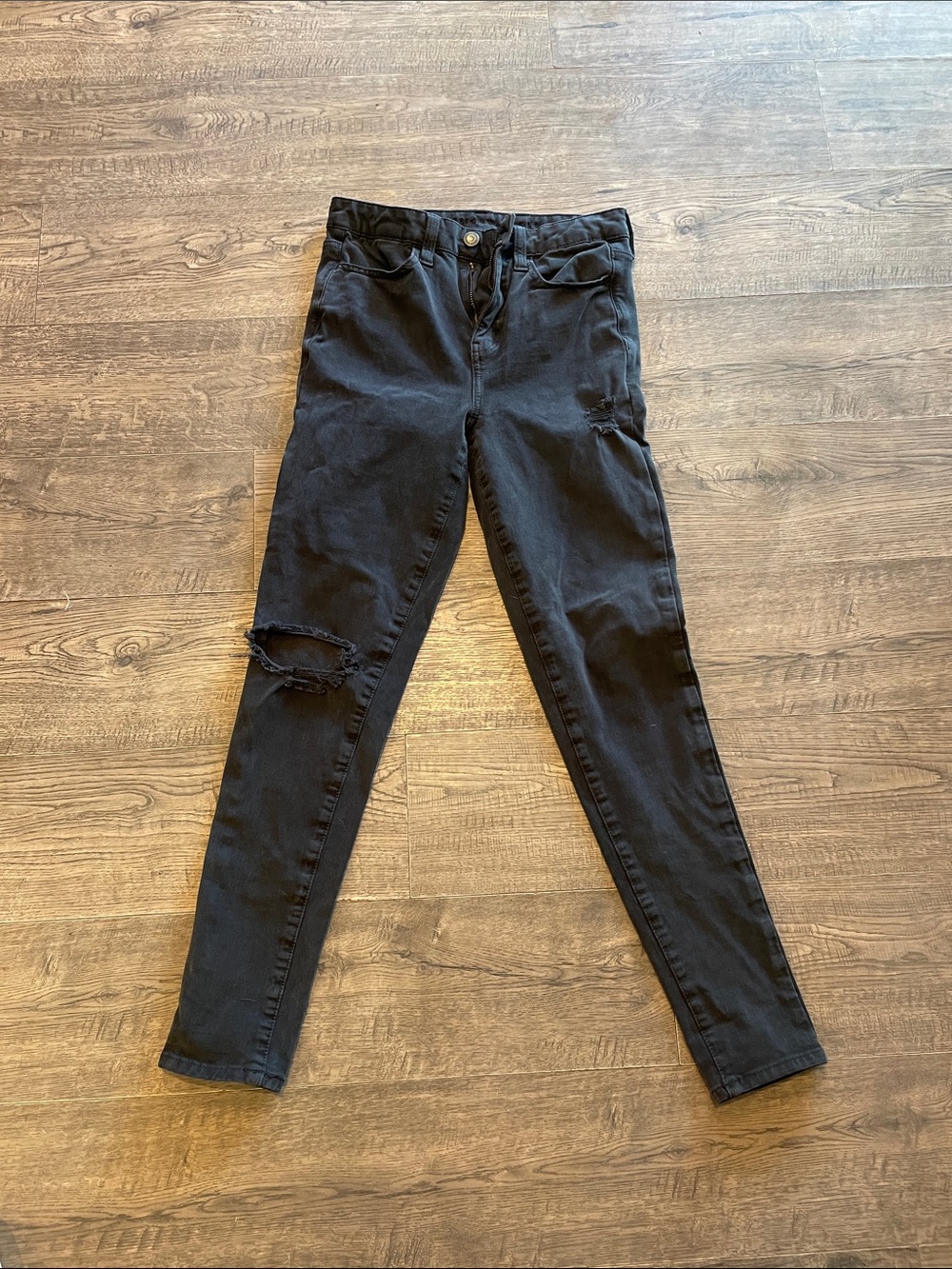 Women’s Black Distressed Jeggings